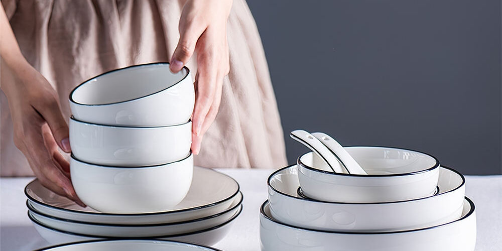 13Pcs White Ceramic Dinnerware Set with Plates and Bowls