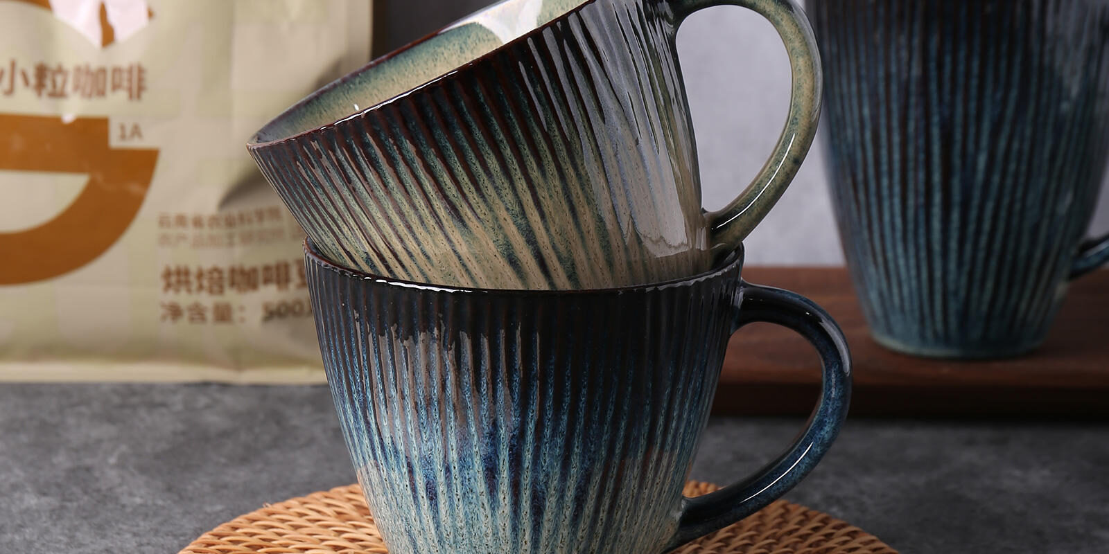 Modern luxury 16-piece stoneware dinnerware set with custom logo