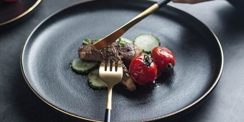 Black dinner plates with gold rim in bulk for restaurants