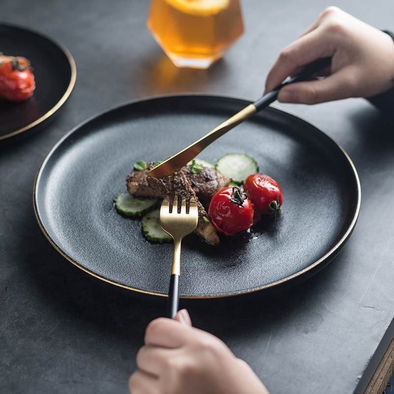 Black dinner plates with gold rim in bulk for restaurants