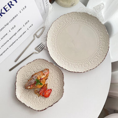  Hand-painted ceramic stoneware 