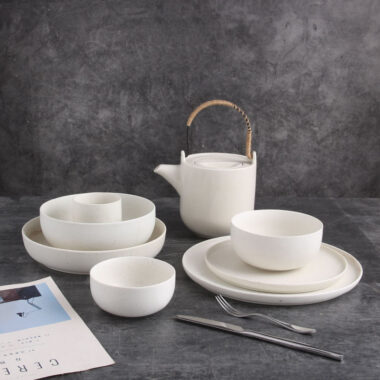 White porcelain dinnerware set