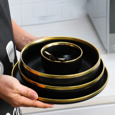 Black porcelain dinner plates with gold rim for wholesale